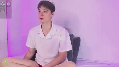 Snapshot of hugebangins_ chatting on 10.02.25 ANTHONY online show from 10.02.25