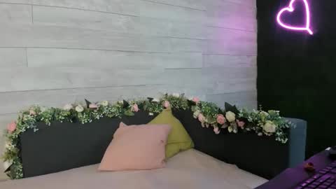 Snapshot of hugeboobserin chatting on 01.23.25 Erin online show from 01.23.25