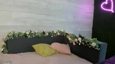 Snapshot of hugeboobserin chatting on 01.29.25 Erin online show from 01.29.25