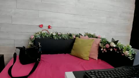 Snapshot of hugeboobserin chatting on 02.17.25 Erin online show from 02.17.25