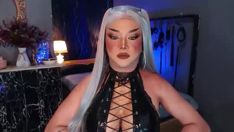 Christine online show from 09.11.25