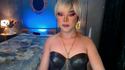 Christine online show from 10.25.25