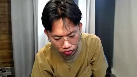 hugecockjames09 online show from 10.11.25