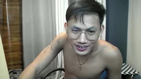 hugecockjames09 online show from 10.26.25