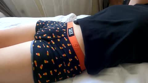 HugeCumshots online show from 01.23.25