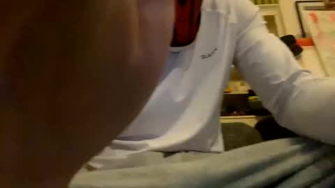 Snapshot of hugewhitecockboy chatting on 11.20.25 hugewhitecockboy online show from 11.20.25