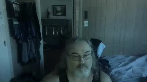 lonely huggy bear online show from 07.07.26