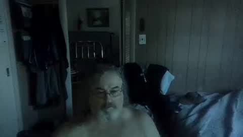 lonely huggy bear online show from 07.08.26