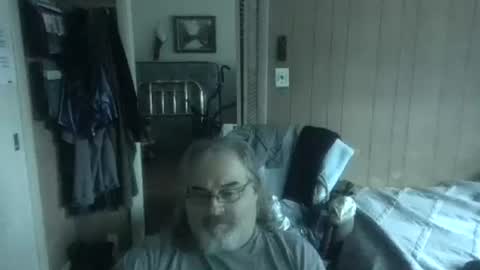 lonely huggy bear online show from 07.21.26