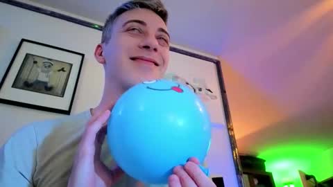 Hugo online show from 01.08.26