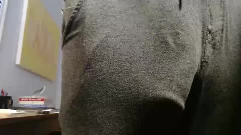 Big uncut cock dripping online show from 10.13.25