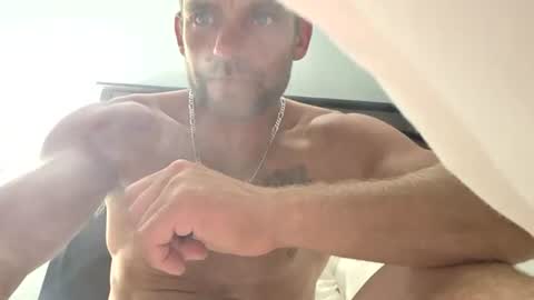 Snapshot of hunganhorny88 chatting on 06.19.26 hunganhorny88 online show from 06.19.26