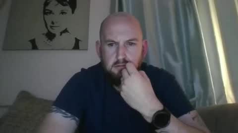 Snapshot of hunghorny2630 chatting on 10.29.25 Hunghorny2630 online show from 10.29.25