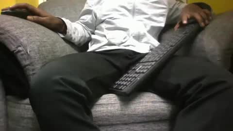 hunk_dominant online show from 12.18.24