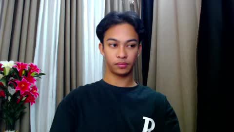 Snapshot of hunk_edward chatting on 07.20.26 hunk_edward online show from 07.20.26