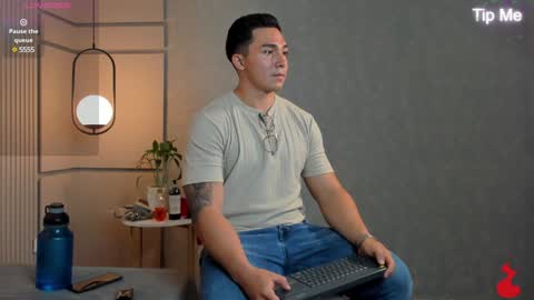 hunk_ryan online show from 12.01.24