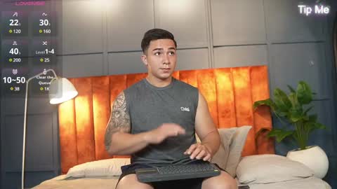 hunk_ryan online show from 02.10.25