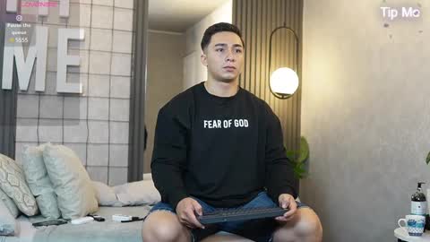 hunk_ryan online show from 03.05.25