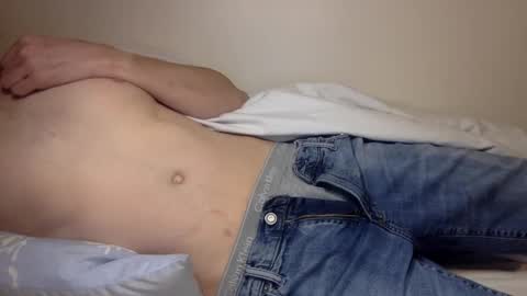 Snapshot of hunkhog chatting on 12.29.24 Hunkhog online show from 12.29.24