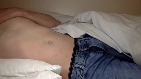 Snapshot of hunkhog chatting on 02.21.25 Hunkhog online show from 02.21.25