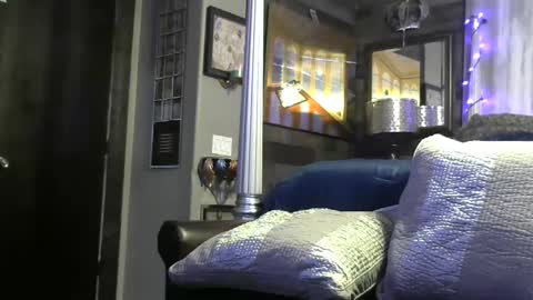 hunng8in online show from 09.13.25