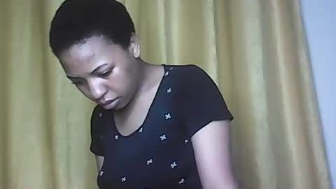 Snapshot of hunsweetpie chatting on 09.10.25 hunsweetpie online show from 09.10.25