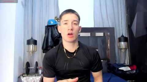 hunterheat_ online show from 04.17.26