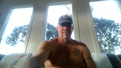 Snapshot of hunybager chatting on 11.20.25 hunybager online show from 11.20.25