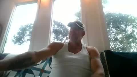 Snapshot of hunybager chatting on 12.02.25 hunybager online show from 12.02.25