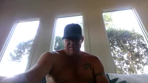 Snapshot of hunybager chatting on 05.20.26 hunybager online show from 05.20.26