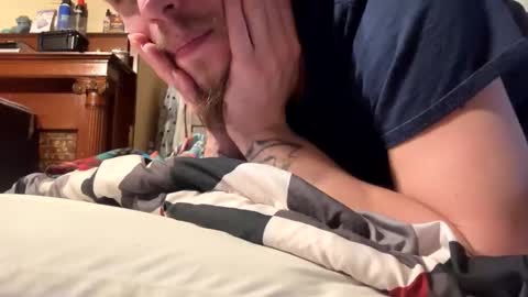 Snapshot of husbandandwife2011 chatting on 02.11.25 husbandandwife2011 online show from 02.11.25