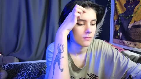 Snapshot of hyeon_jin chatting on 02.07.25 Hyeon Jin online show from 02.07.25