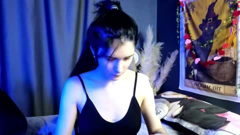 Snapshot of hyeon_jin chatting on 02.13.25 Hyeon Jin online show from 02.13.25