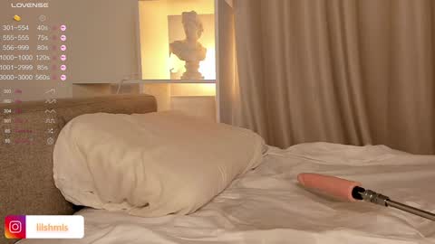 Snapshot of hypnoticbaby chatting on 12.29.24 Lilya online show from 12.29.24