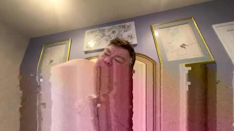 Snapshot of hypnotizing4u chatting on 12.31.24 hypnotizing4u online show from 12.31.24