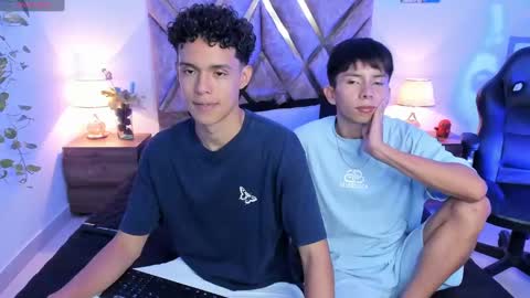 Son Hyunjin online show from 09.28.25