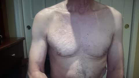 Snapshot of i8bgcq chatting on 09.10.25 The Talented Mr. DILFy online show from 09.10.25