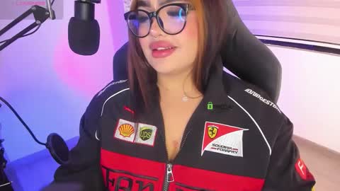 Snapshot of i_am_ari chatting on 02.14.26 Ari online show from 02.14.26