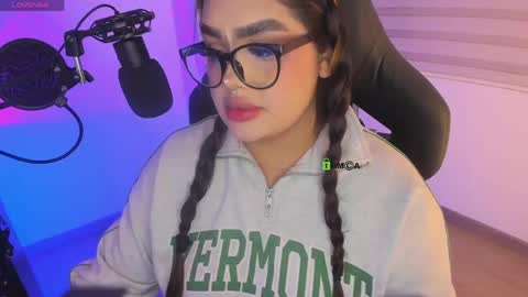 Ari online show from 04.21.26