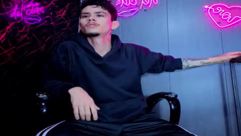 kelvis online show from 11.21.25