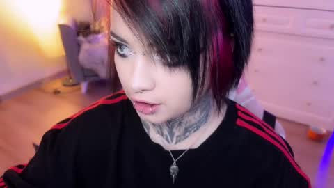 Snapshot of i_died_again chatting on 12.21.24 Asya  online show from 12.21.24