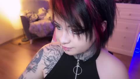 Snapshot of i_died_again chatting on 12.22.24 Asya  online show from 12.22.24