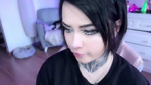 Snapshot of i_died_again chatting on 01.21.25 Asya  online show from 01.21.25