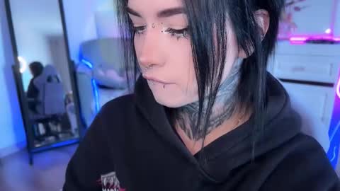Snapshot of i_died_again chatting on 09.19.25 Asya  online show from 09.19.25