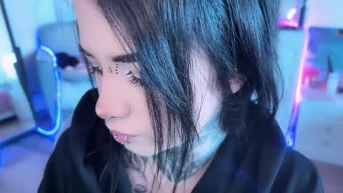 Snapshot of i_died_again chatting on 10.11.25 Asya  online show from 10.11.25