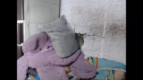 Snapshot of i_drain_u_bitch chatting on 02.25.26 jamaeca online show from 02.25.26