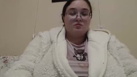 Snapshot of i_fucked_u_yesterday chatting on 09.28.25 Dominika online show from 09.28.25