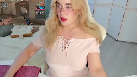 HiI am  EvaPVT is open  online show from 05.26.26