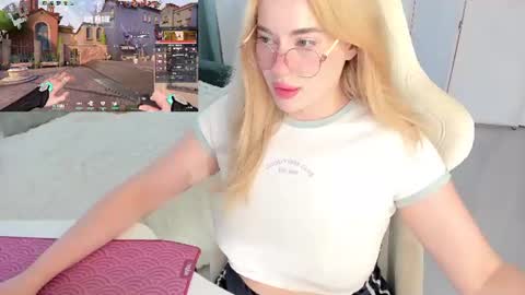 HiI am  EvaPVT is open  online show from 06.19.26