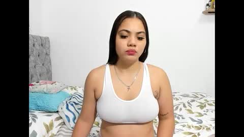 iam_mai online show from 11.11.25